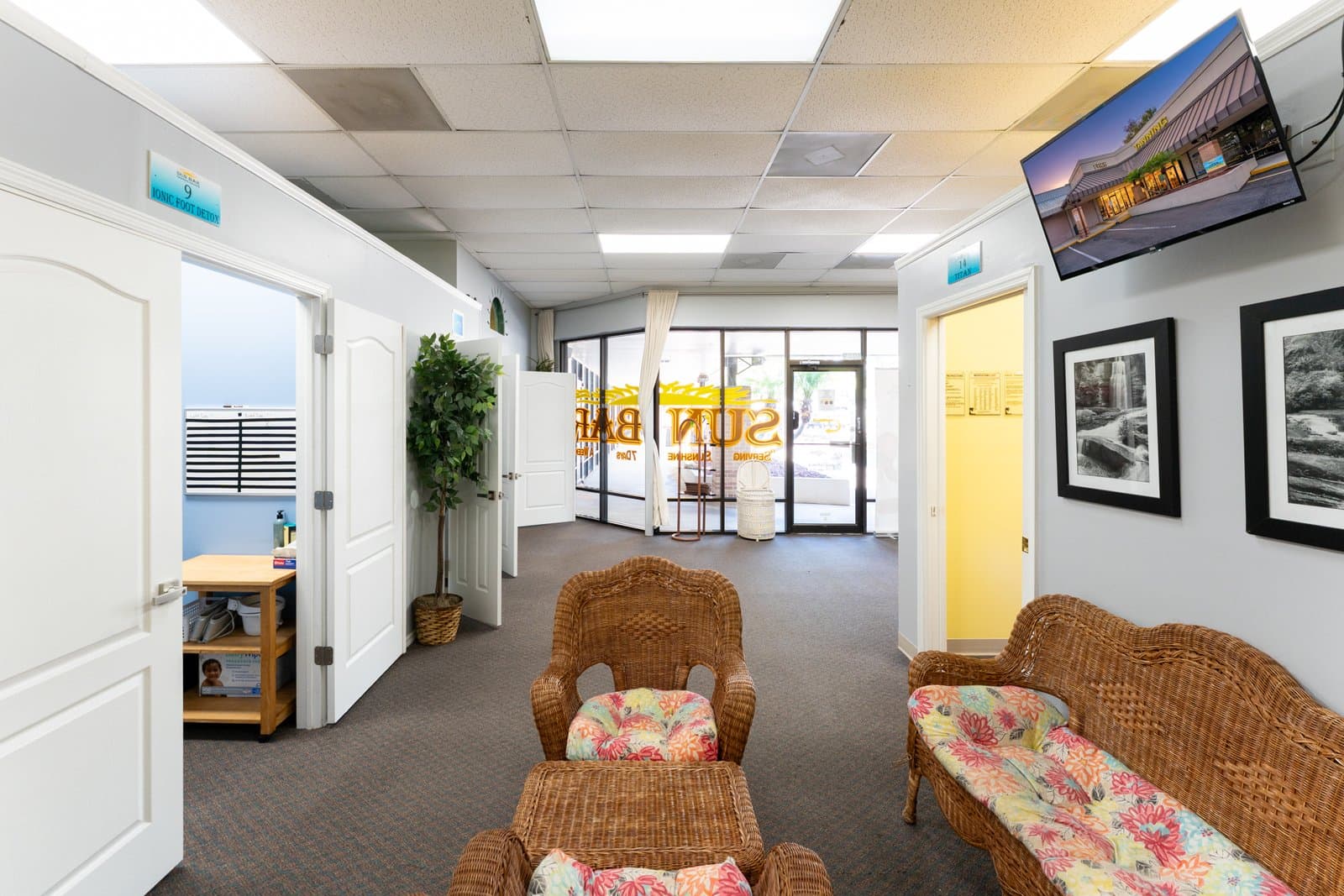 The lobby and waiting area inside Sun Bar Tanning Saloon in Brandon, FL